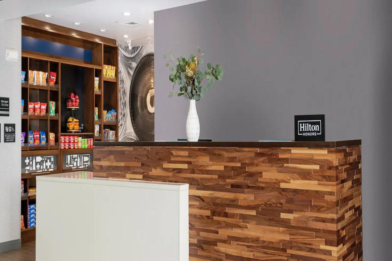 Hampton Inn & Suites Cincinnati West, Oh Dent Екстериор снимка
