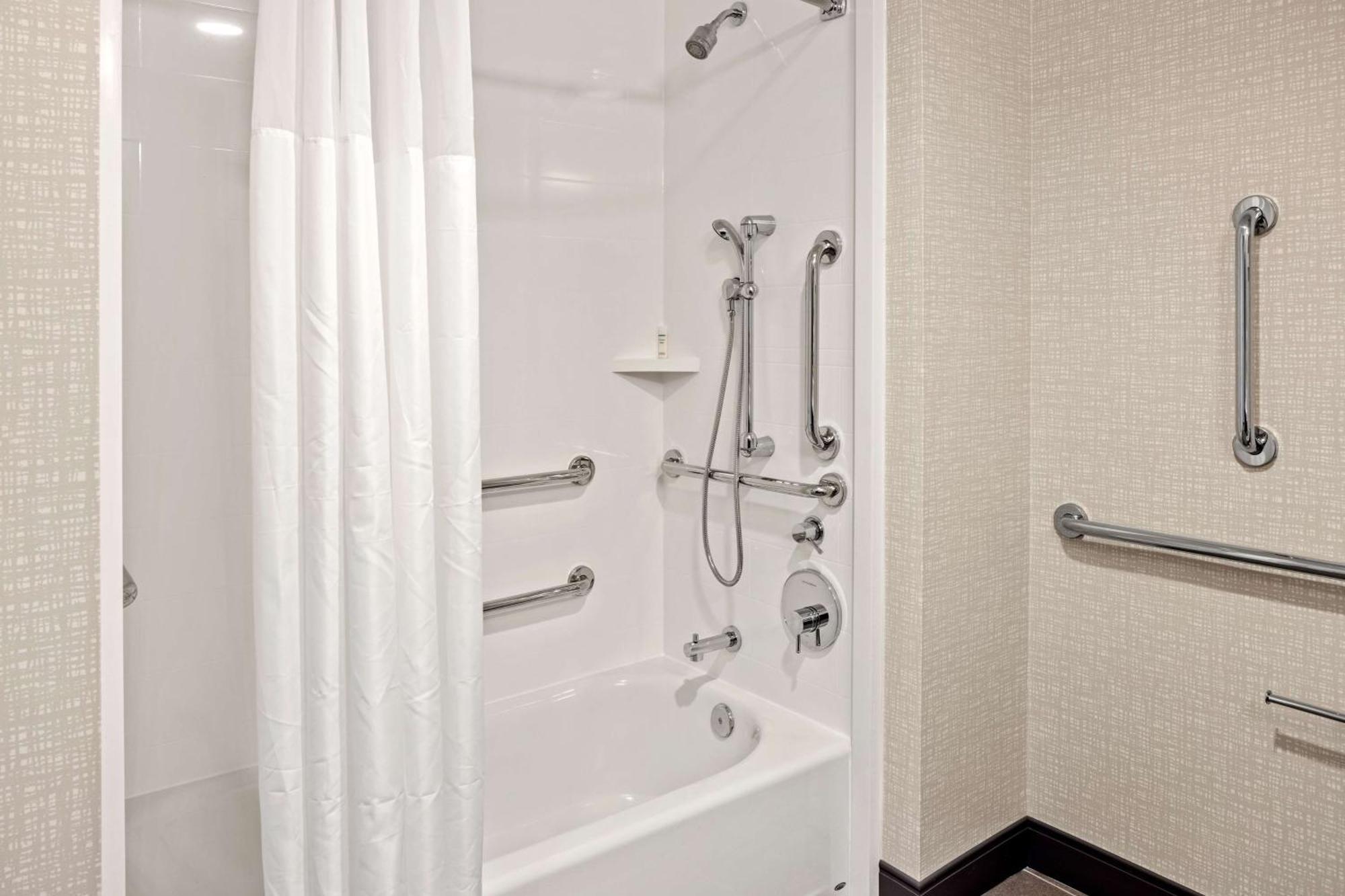 Hampton Inn & Suites Cincinnati West, Oh Dent Екстериор снимка