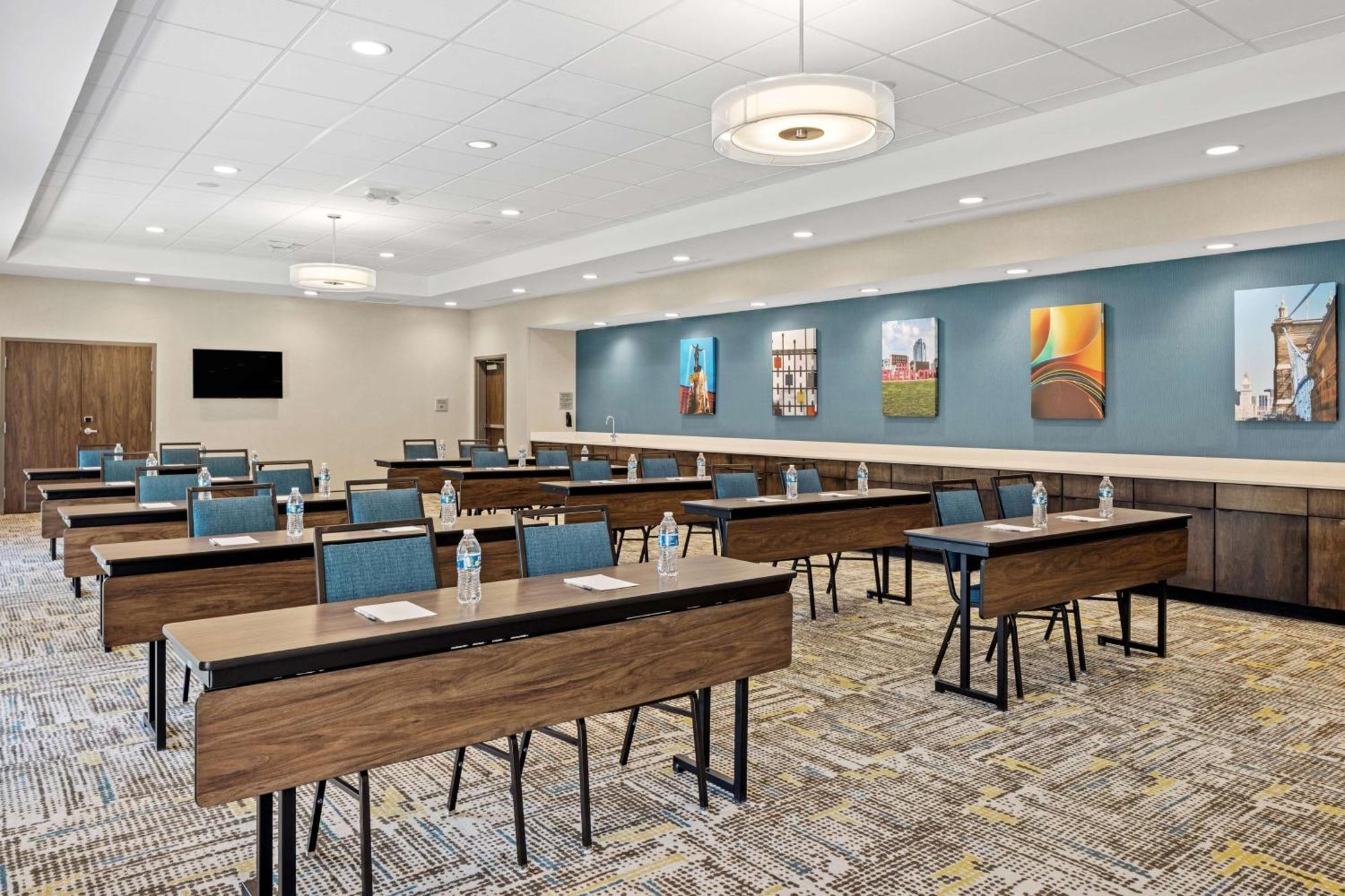 Hampton Inn & Suites Cincinnati West, Oh Dent Екстериор снимка